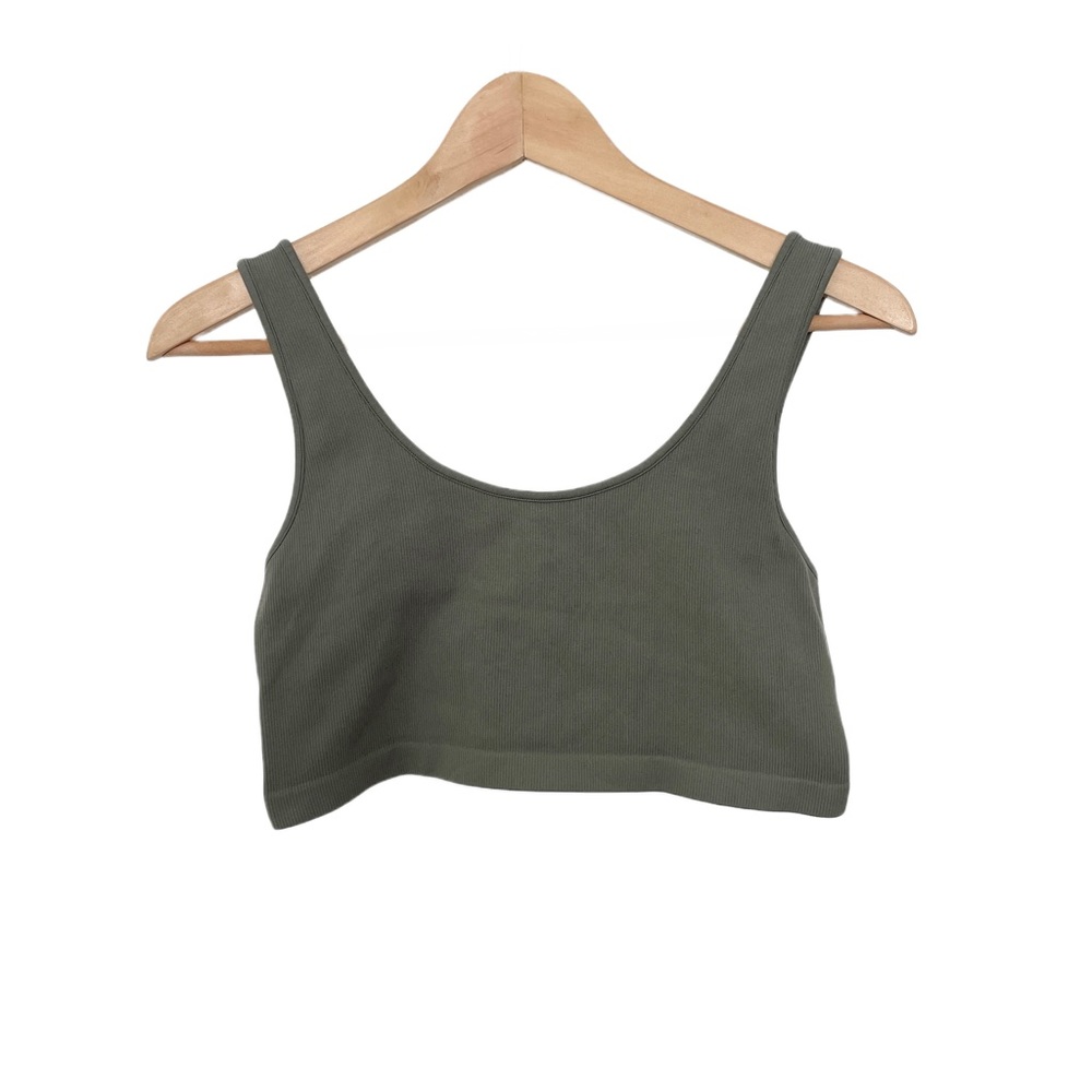AMERICAN EAGLE Cropped Scoop Neck Ribbed Tank Top in Sage Green - EUC, M…